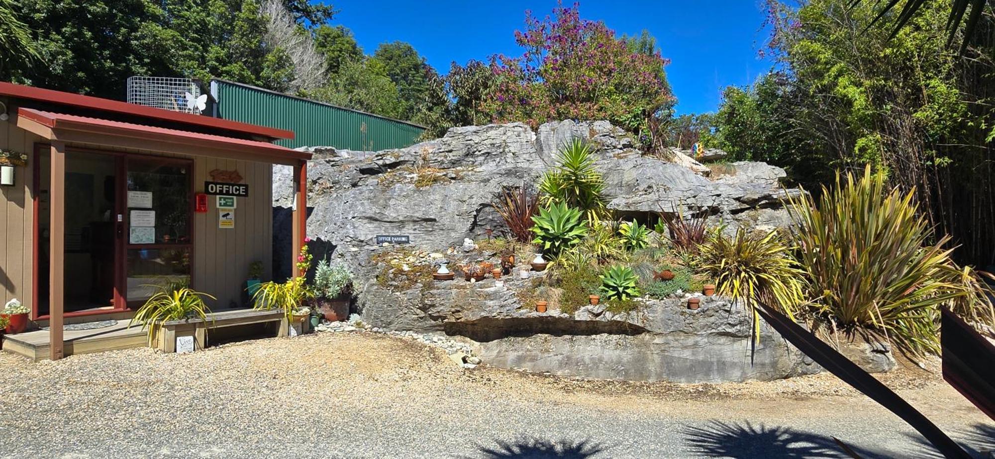 The Rocks Chalets Takaka Exterior foto