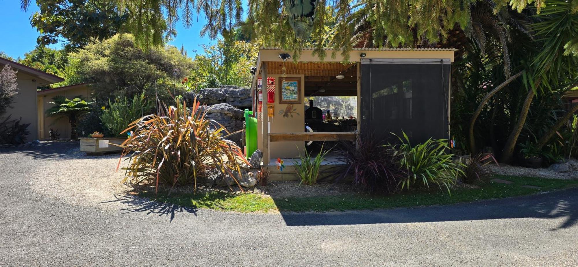 The Rocks Chalets Takaka Exterior foto